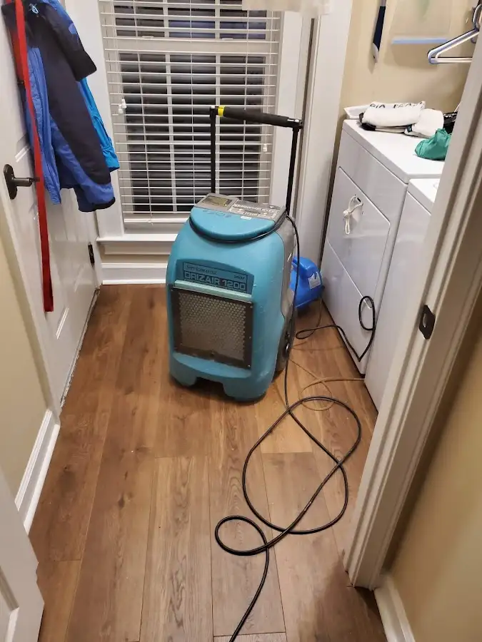 Commercial dehumidifier deployed for Crawl Space Restoration in Wauchula